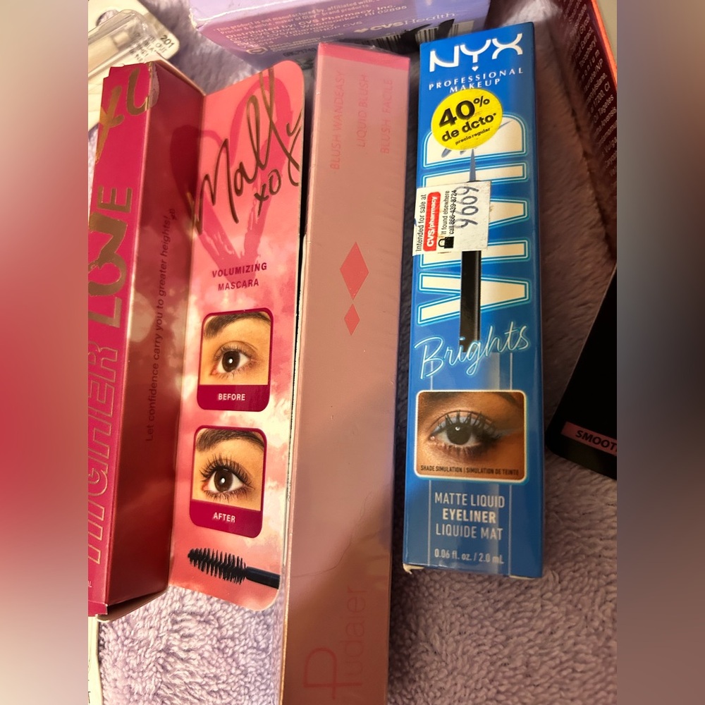 Beauty Bundle - B7 - Picture 4 of 5